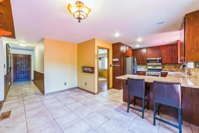 352 Cedarbrook Drive, Twin Peaks CA: https://media.crmls.org/mediaz/03e85c29-a332-4e94-8e72-482ffab610dc.jpg