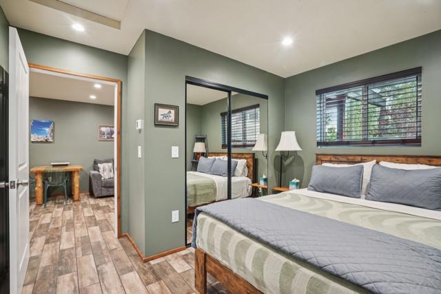 25750 Alderwood, Idyllwild CA: https://media.crmls.org/mediaz/03e87168-f3f6-4ede-a16e-6174bcc9f12d.jpg