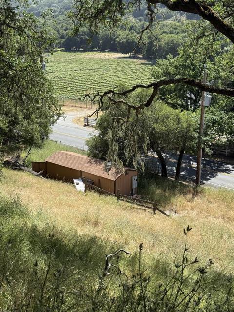 10900 Watsonville Road, Gilroy CA: https://media.crmls.org/mediaz/03e9075e-0ebf-4e12-b379-05e6f3cc53b7.jpg