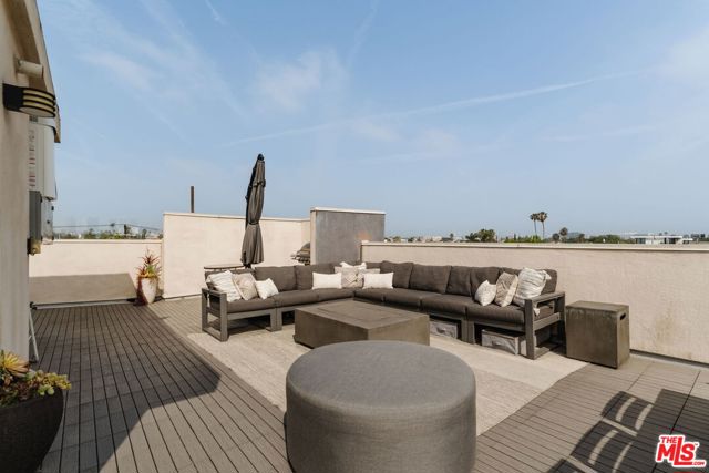 6072 Pickford Street, Los Angeles CA: https://media.crmls.org/mediaz/03e90855-660c-4dc4-9996-1d8b3d5aded5.jpg