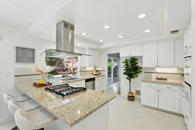 213 Yarborough Lane, Redwood City CA: https://media.crmls.org/mediaz/03e9682e-0303-422c-9001-6d0ea192cbad.jpg