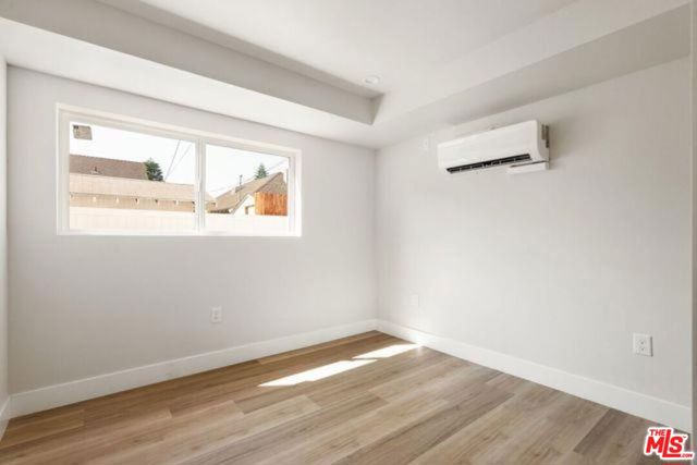 714 W 41st Place, Los Angeles CA: https://media.crmls.org/mediaz/03e9d214-357f-4f78-8a4e-247afa9b231a.jpg