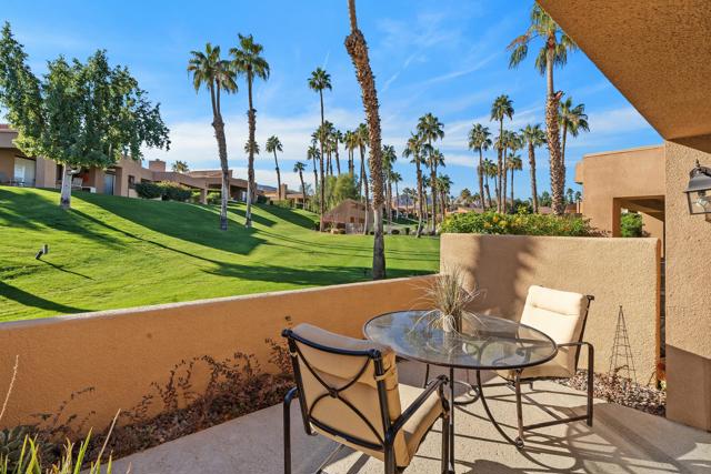 73481 Poinciana Place, Palm Desert CA: https://media.crmls.org/mediaz/03e9dbcb-0c08-468d-aec9-f0acb4f9cf69.jpg