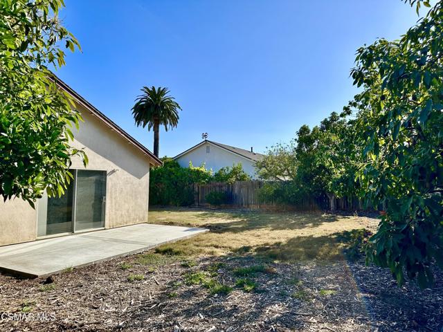 8123 Tiara Street, Ventura CA: https://media.crmls.org/mediaz/03e9e514-6fe4-4d7f-be19-012d923a2618.jpg