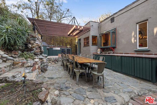 400 W Avenue 42 Avenue, Los Angeles CA: https://media.crmls.org/mediaz/03e9ed8f-ffdf-4ecf-a833-4825e69808be.jpg
