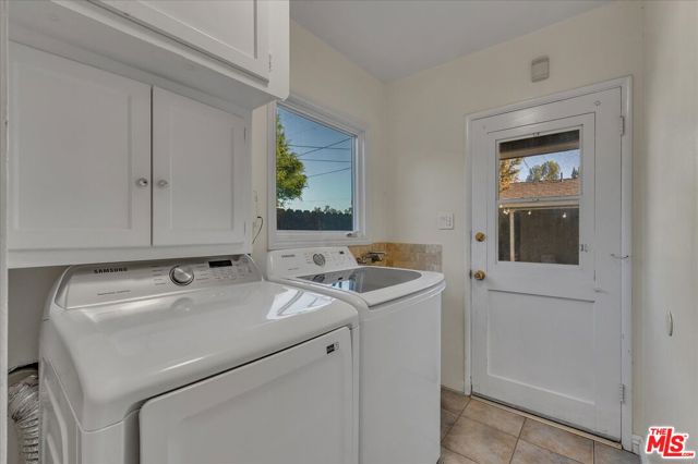 12430 Cumpston Street photo 22