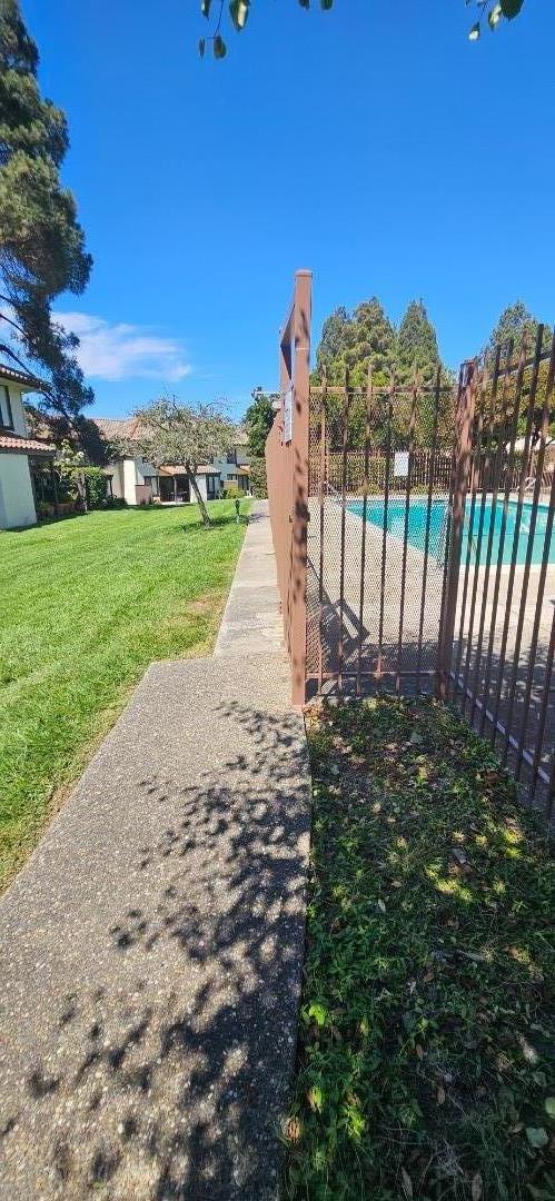 205 Del Valle Circle, El Sobrante CA: https://media.crmls.org/mediaz/03eb2bd7-79ed-4cd4-8997-a2cdd55dbbd6.jpg