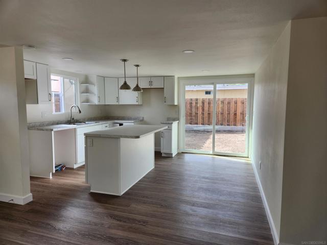 750 N Citrus Avenue, Vista CA: https://media.crmls.org/mediaz/03ec815a-f758-413d-aefb-85ca12a4b6b2.jpg
