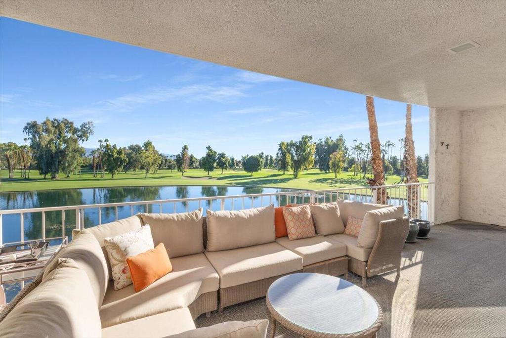 https://media.crmls.org/mediaz/03ed329c-fdf8-43ff-b152-2c442f7ecea3.jpg?preset=X-Large