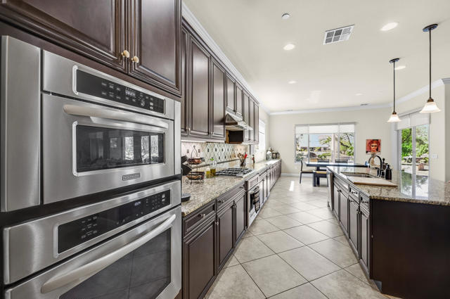 81569 Corte Monteleon, Indio CA: https://media.crmls.org/mediaz/03ed3e99-41e9-4ce5-aabd-250d7392e94f.jpg