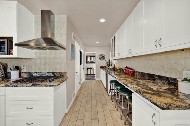 1945 Wedgemere Road, El Cajon CA: https://media.crmls.org/mediaz/03edeb25-4e10-49f3-8c88-8471554a84f1.jpg