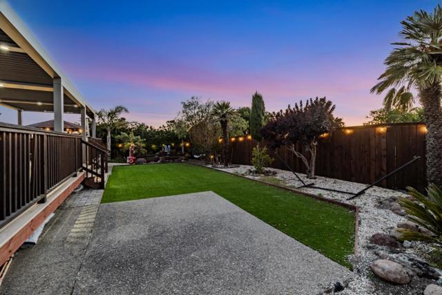 11550 Skyline Boulevard, Oakland CA: https://media.crmls.org/mediaz/03ee90fb-0f31-40f6-a595-89faf72d2a2d.jpg