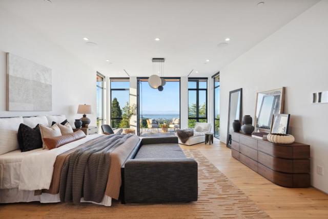 855 Darrell Road, Hillsborough CA: https://media.crmls.org/mediaz/03eea796-9859-4fe9-bb17-534cceed2ffc.jpg