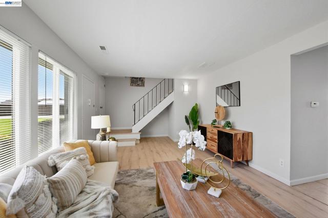 Image 6 of 39 For 34597 Bluestone Cmn