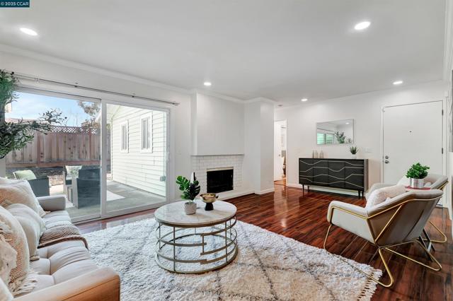 19 Marques Pl, Danville CA: https://media.crmls.org/mediaz/03f03313-9b79-45b0-be84-7a82b02891fc.jpg