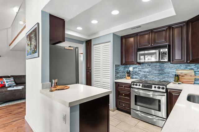 Detail Gallery Image 6 of 31 For 520 via De La Valle #I,  Solana Beach,  CA 92075 - 1 Beds | 1 Baths