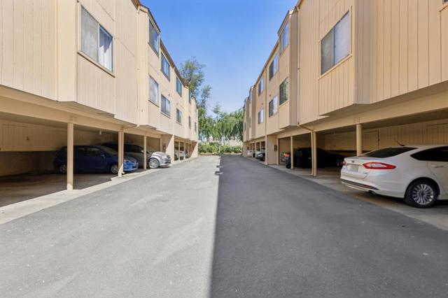 980 Kiely Boulevard, Santa Clara CA: https://media.crmls.org/mediaz/03f04673-5c6f-4626-993f-916ef7157839.jpg