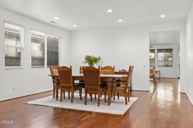 3806 Golden Pond Drive, Camarillo CA: https://media.crmls.org/mediaz/03f12697-27ca-4e81-bfba-a4c5c5112d91.jpg