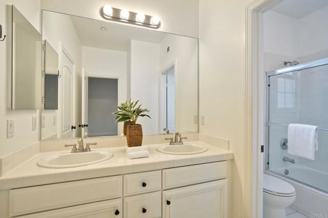1664 Aryana Drive, Encinitas CA: https://media.crmls.org/mediaz/03f12f5f-d8cd-4bd7-9d18-f2951f2e80c0.jpg