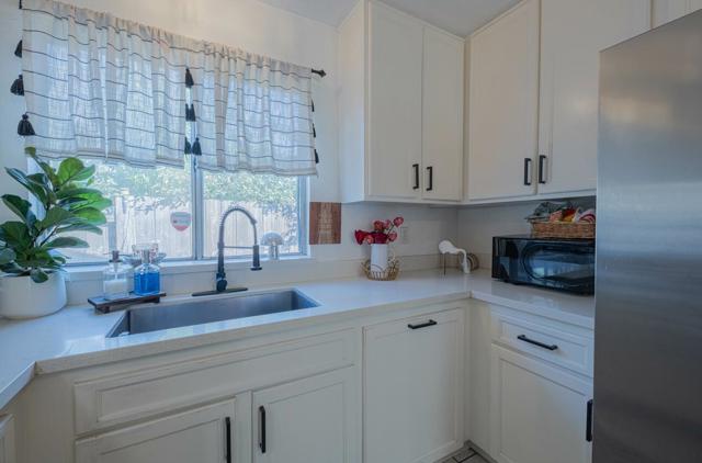 15 Elmwood Drive, Greenfield CA: https://media.crmls.org/mediaz/03f14c69-b191-4df0-8775-4bc4b2b39f46.jpg