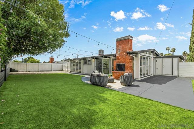 6373 Lake Albano Ave, San Diego CA: https://media.crmls.org/mediaz/03f17bc9-105f-480d-a0ae-95e6aca90f11.jpg