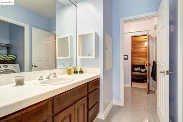 10353 Royal Oak Rd, Oakland CA: https://media.crmls.org/mediaz/03f2118d-42ca-4fca-9b86-c5b517c6eec3.jpg