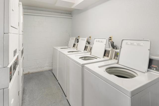 6816 Hyde Park Dr, San Diego CA: https://media.crmls.org/mediaz/03f24d43-7c1f-48d6-8aad-7252199a196b.jpg