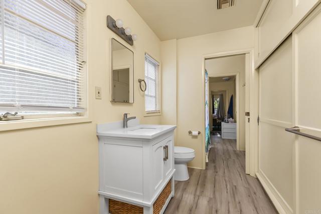 1453 OLIVEWOOD LN, Alpine CA: https://media.crmls.org/mediaz/03f38979-2fb6-44d9-8282-710d5d715f12.jpg