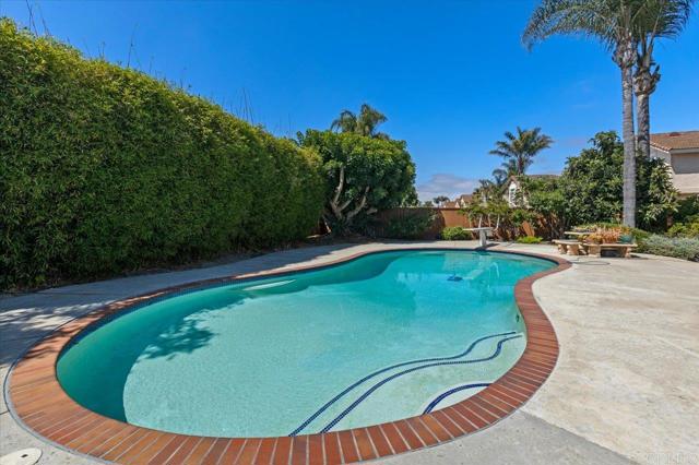 Detail Gallery Image 19 of 39 For 4635 Allende Ave, Oceanside,  CA 92057 - 4 Beds | 3 Baths