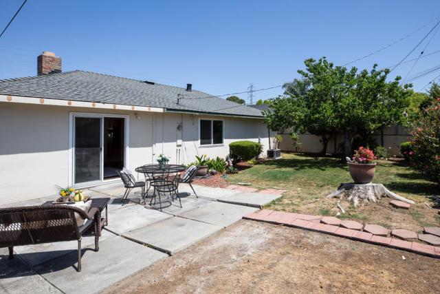 2927 La Jolla Avenue, San Jose CA: https://media.crmls.org/mediaz/03f47e95-bedb-4b66-937f-f25b3bbee060.jpg