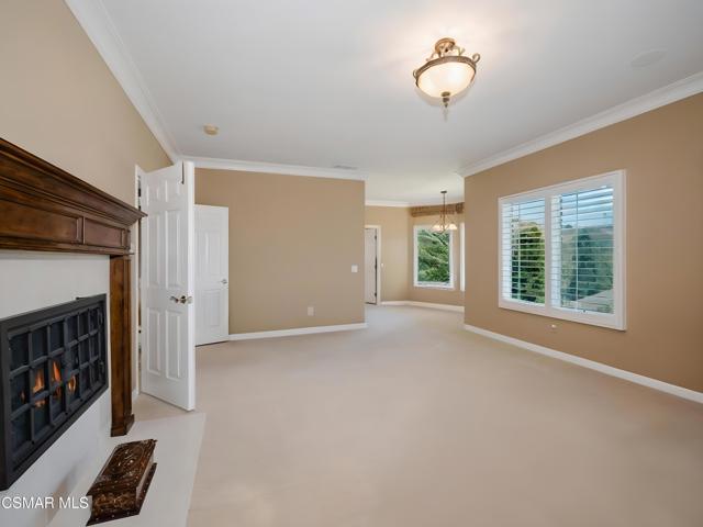 1624 Bushgrove Court, Lake Sherwood CA: https://media.crmls.org/mediaz/03f52197-6121-47cc-8312-d2d31ad9bafa.jpg