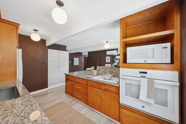 822 Dartshire Way, Sunnyvale CA: https://media.crmls.org/mediaz/03f58460-95a5-49e5-8919-e2dbbd6ce1ff.jpg
