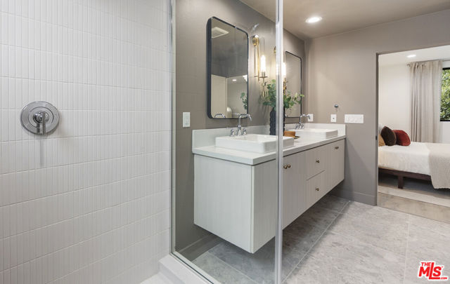 1320 W Cannon Drive, Los Angeles CA: https://media.crmls.org/mediaz/03f61e46-68db-4f50-9a20-15363864c1f3.jpg