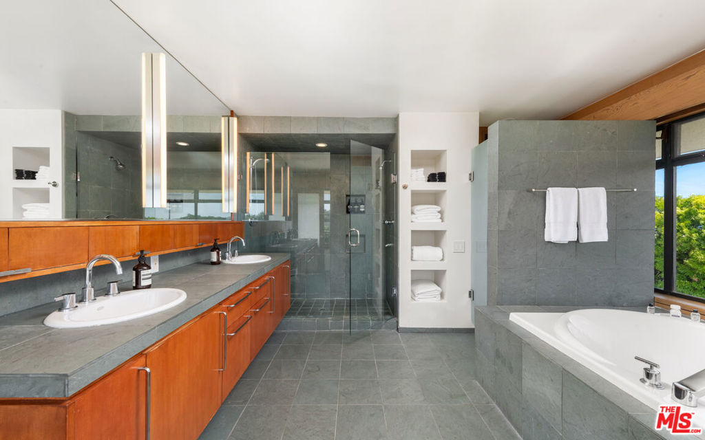 MLS #25617601 image #28