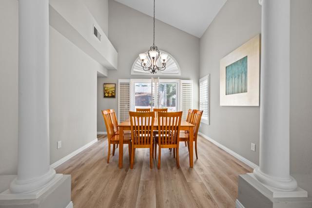 1572 Roma Dr, Vista CA: https://media.crmls.org/mediaz/03f7ae76-3c12-4c6e-acb2-bedf6543fc7a.jpg