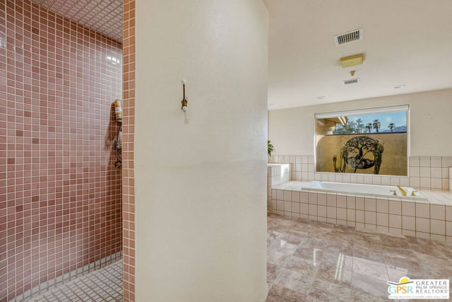 600 W Via Escuela, Palm Springs, CA 92262