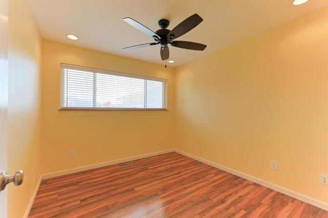 9355 Holly Oak Way, Salinas CA: https://media.crmls.org/mediaz/03f8cfd7-3855-4360-b18c-e19d12f17d57.jpg