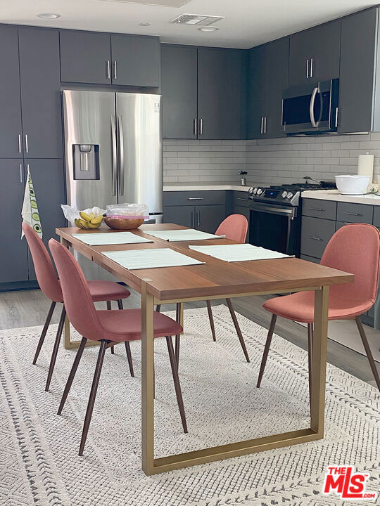 2927 1/2 Denby Avenue, Los Angeles CA: https://media.crmls.org/mediaz/03f8e515-f64d-48ac-b1d4-3a02b6c0df4b.jpg