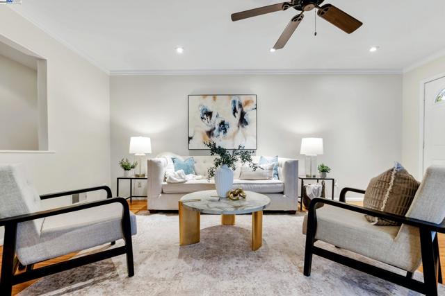 2593 El Caminito, Oakland CA: https://media.crmls.org/mediaz/03fab7c2-4346-4ba7-a1fe-47c069900f52.jpg