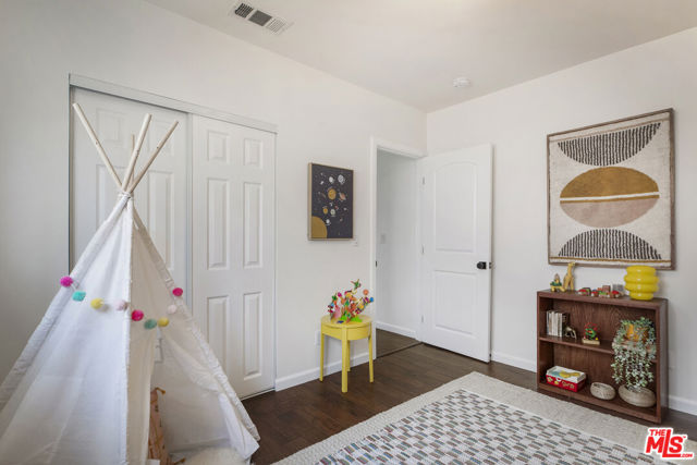 1427 N Coronado Street, Los Angeles CA: https://media.crmls.org/mediaz/03fb805f-678f-4c7a-afa9-b885e9b01c15.jpg