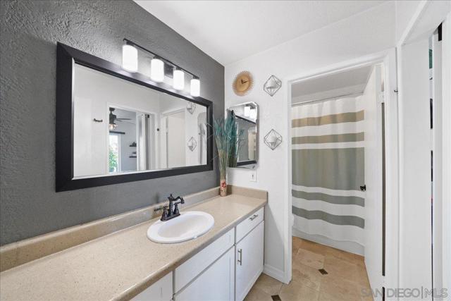 5440 Baltimore Dr, La Mesa CA: https://media.crmls.org/mediaz/03fbffc4-d181-430b-8f60-f963ad30cd08.jpg