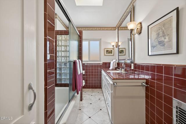 332 Carol Drive, Ventura CA: https://media.crmls.org/mediaz/03fcdd6c-89ce-4717-8457-dd8d4d8b2818.jpg