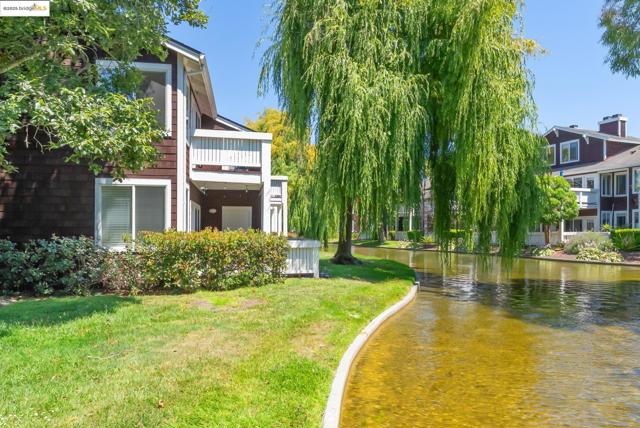 96 Bayside Ct, Richmond CA: https://media.crmls.org/mediaz/03fcee56-1a3a-44b0-accb-9942a6d1112d.jpg