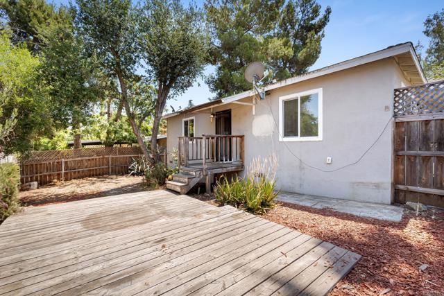 406 26 S Grape St, Escondido CA: https://media.crmls.org/mediaz/03fdedea-c995-4bbf-9545-802ff4de7684.jpg