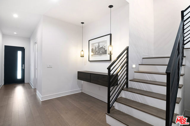 1400 N Fuller Avenue, Los Angeles CA: https://media.crmls.org/mediaz/03fe7af9-a495-4484-99af-c1d6e3abc46a.jpg