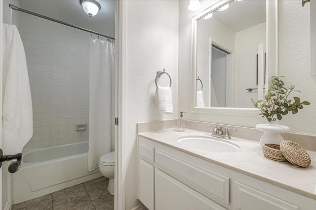 4160 Tanager, Fremont CA: https://media.crmls.org/mediaz/03ff692c-b0d5-4865-8a6d-e6083eb1c45f.jpg