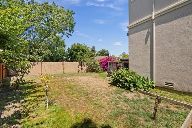36487 Dijon Drive, Newark CA: https://media.crmls.org/mediaz/03ff7f82-1ae7-4df4-a1cc-a431bbd9e114.jpg