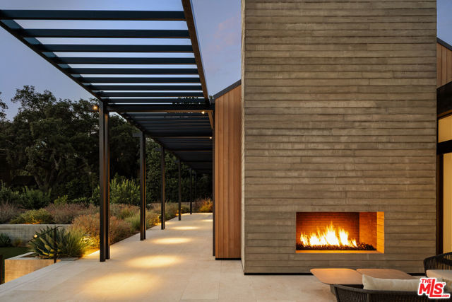 1225 Shippee Lane, Ojai CA: https://media.crmls.org/mediaz/040028c2-5735-4558-a376-0244e404a654.jpg