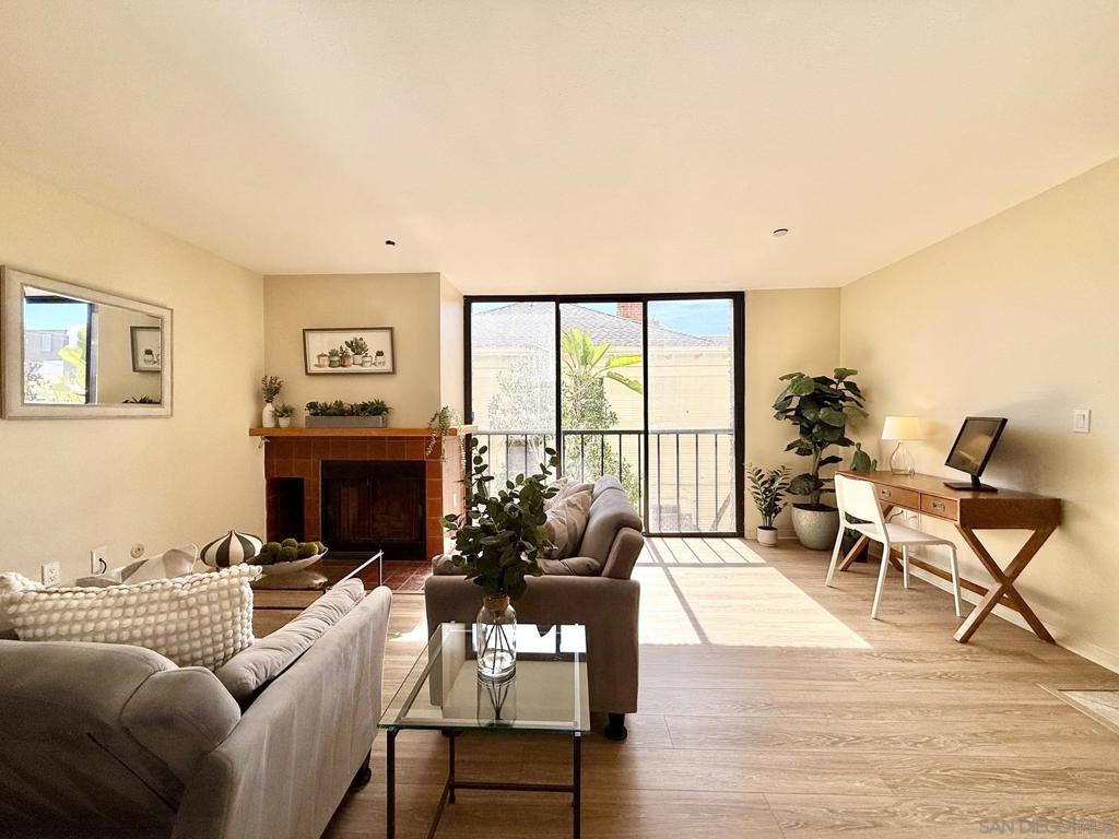 4082 Albatross St - photo 5