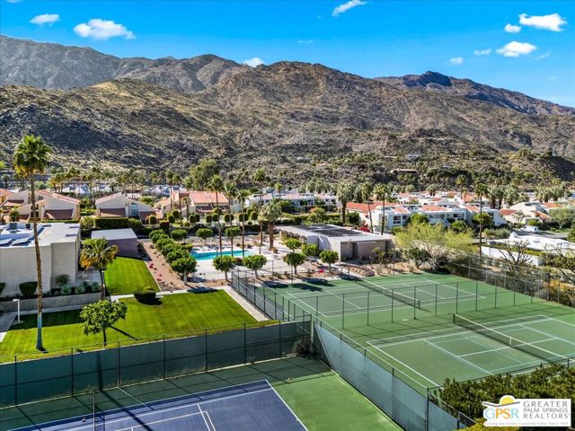 2696 S Sierra Madre, Palm Springs CA: https://media.crmls.org/mediaz/04040778-7cae-4d0a-a15a-41dd21a6587b.jpg